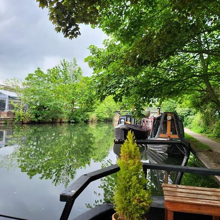 Lovely Canal Boat In Little Venice For Family & Friends London Exterior photo